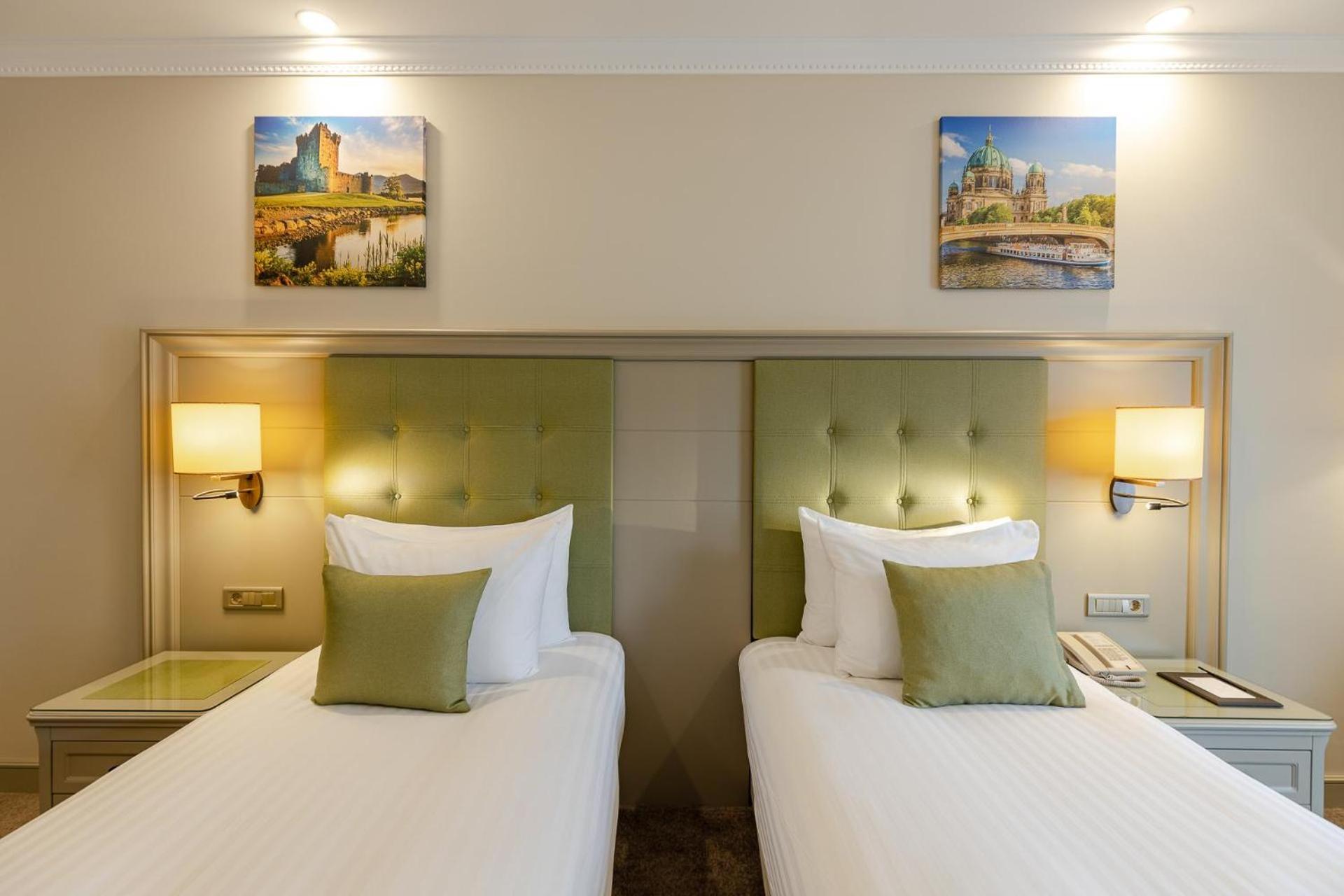 Hotel London 1889 Batumi Ngoại thất bức ảnh