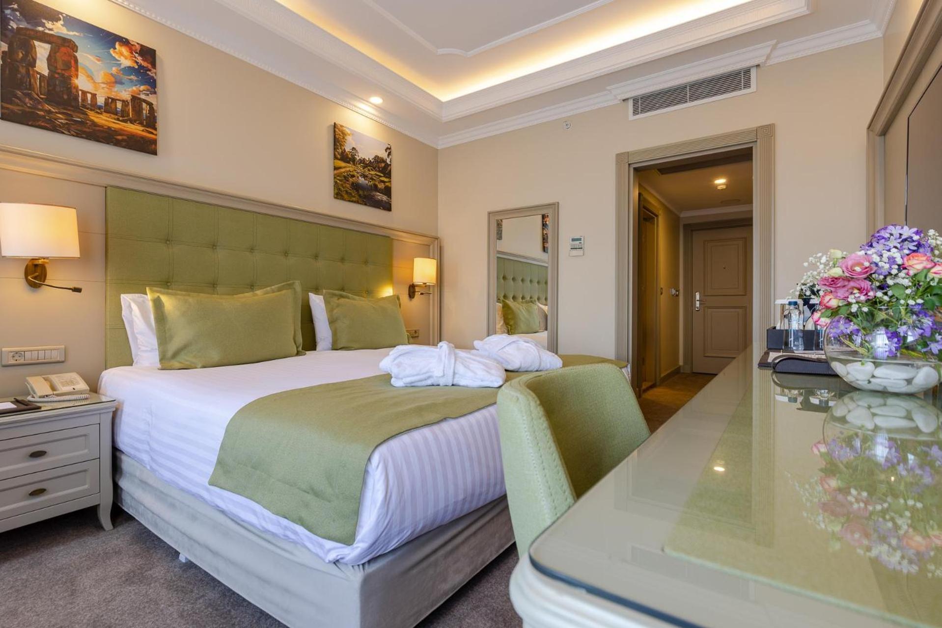 Hotel London 1889 Batumi Ngoại thất bức ảnh