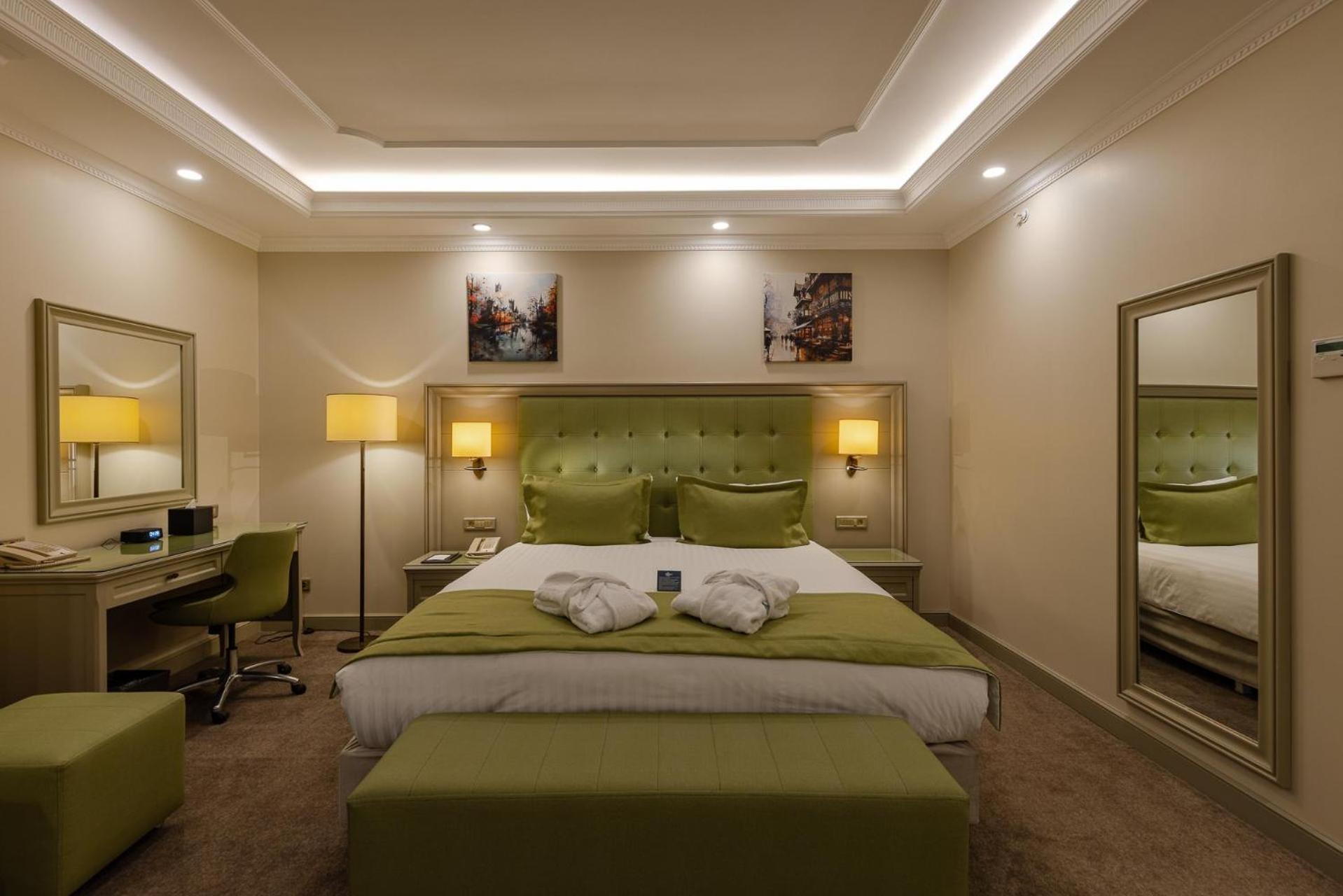 Hotel London 1889 Batumi Ngoại thất bức ảnh