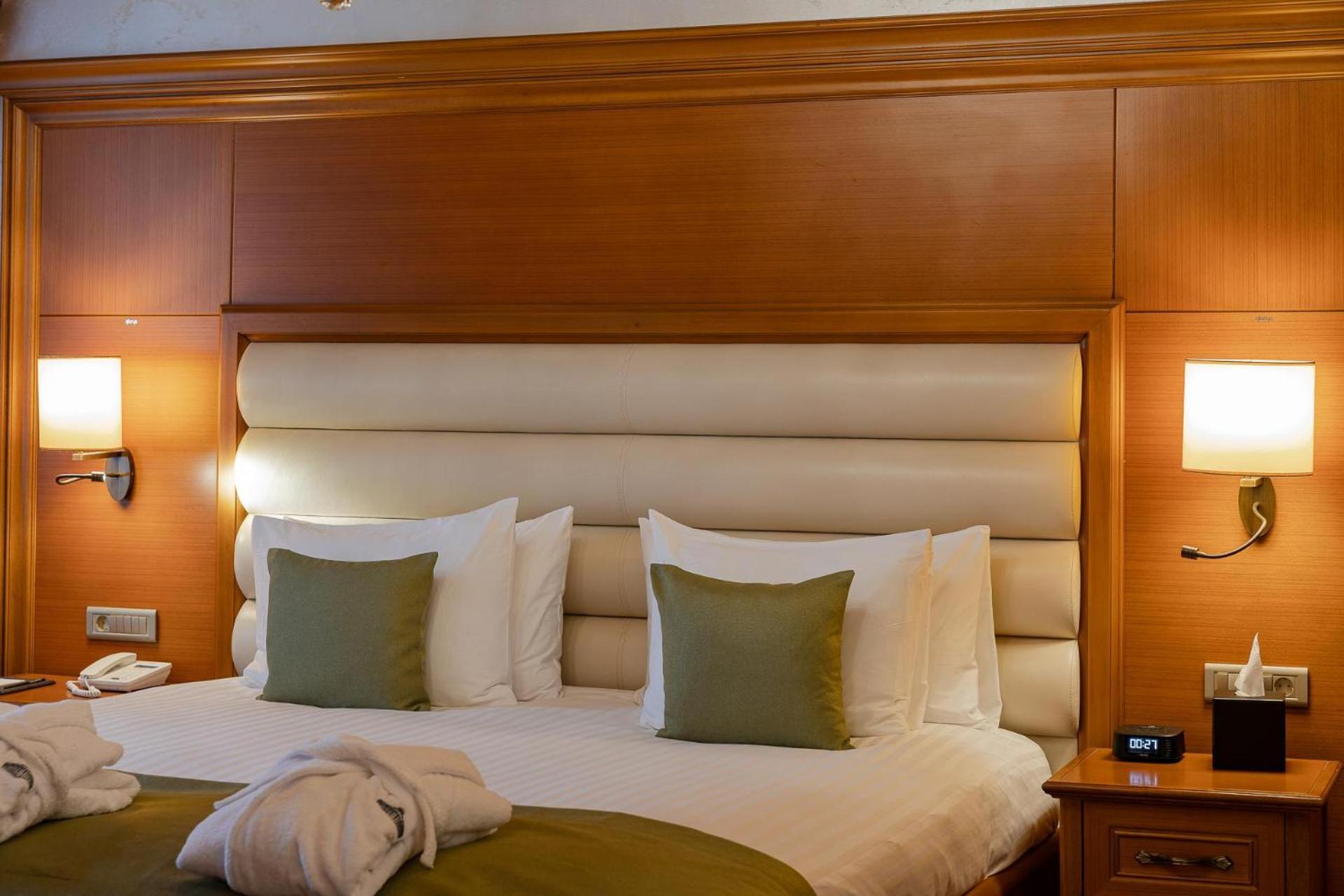Hotel London 1889 Batumi Ngoại thất bức ảnh