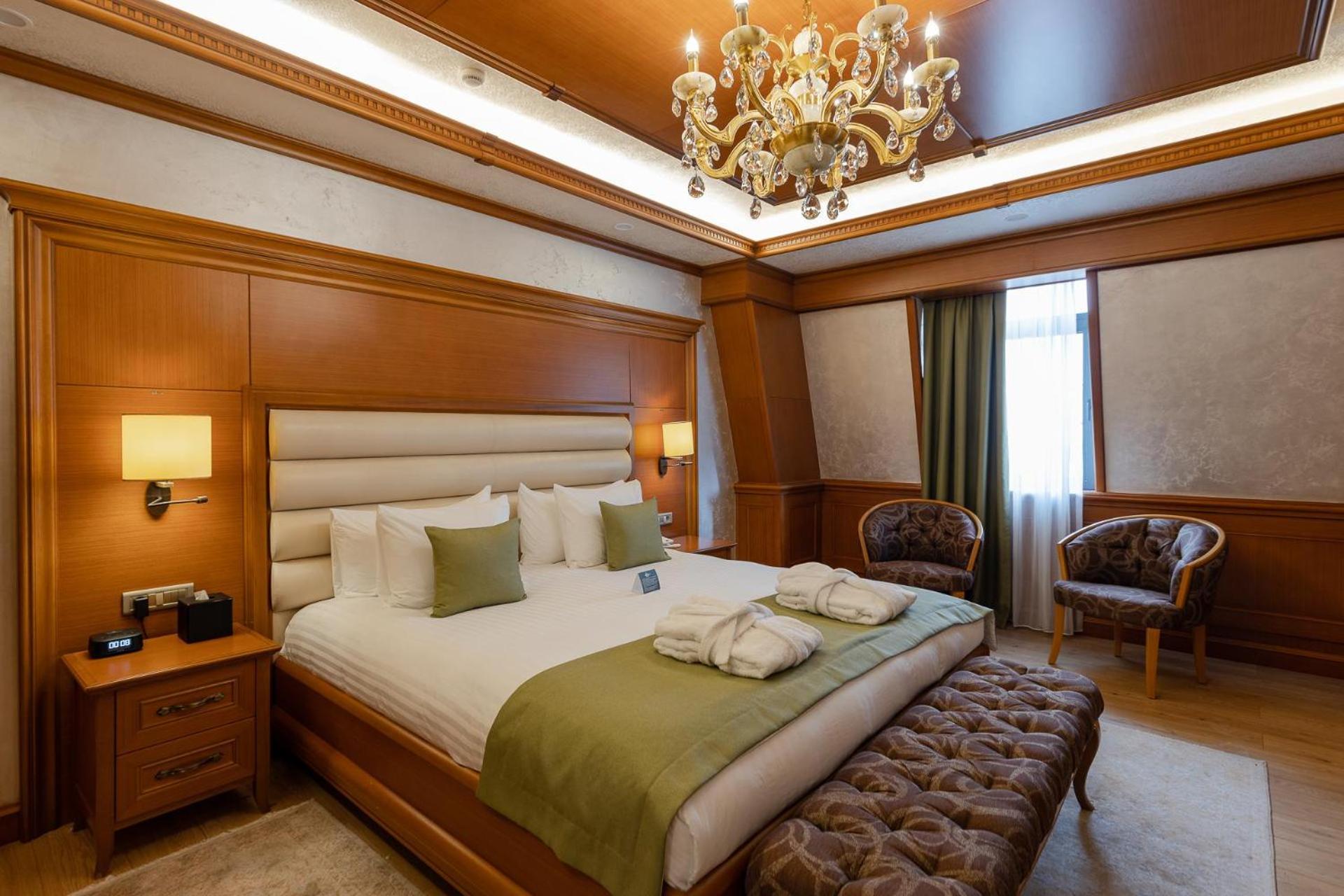 Hotel London 1889 Batumi Ngoại thất bức ảnh
