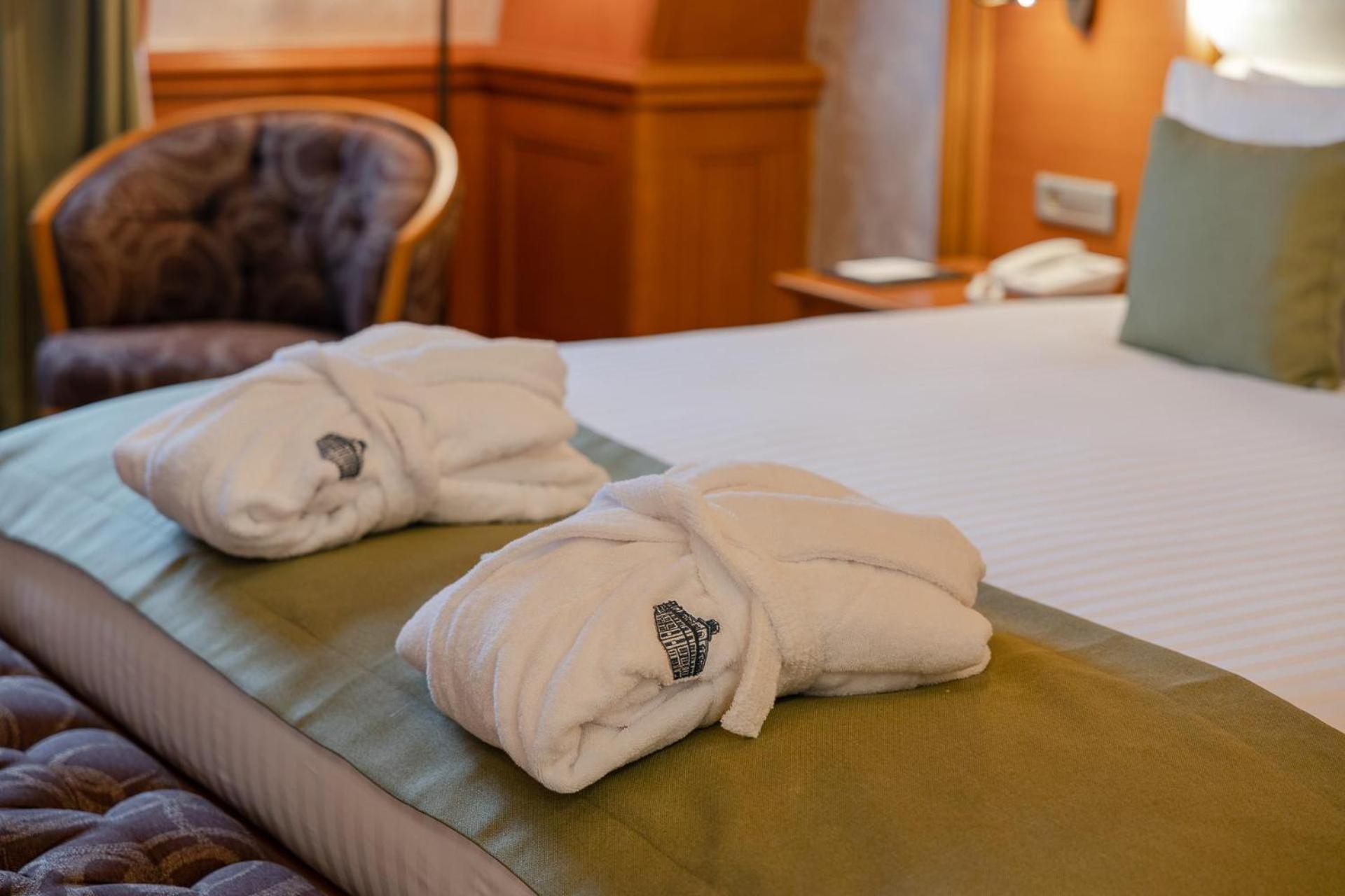 Hotel London 1889 Batumi Ngoại thất bức ảnh