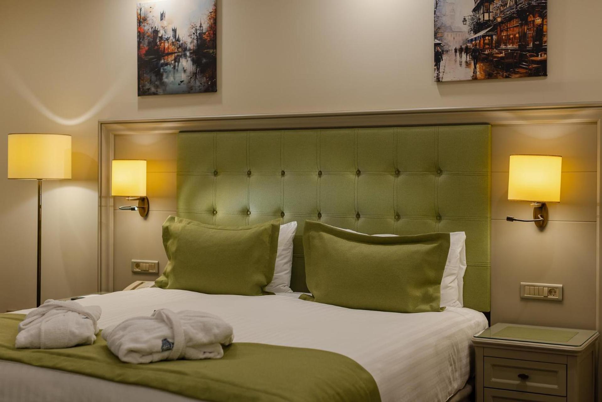 Hotel London 1889 Batumi Ngoại thất bức ảnh
