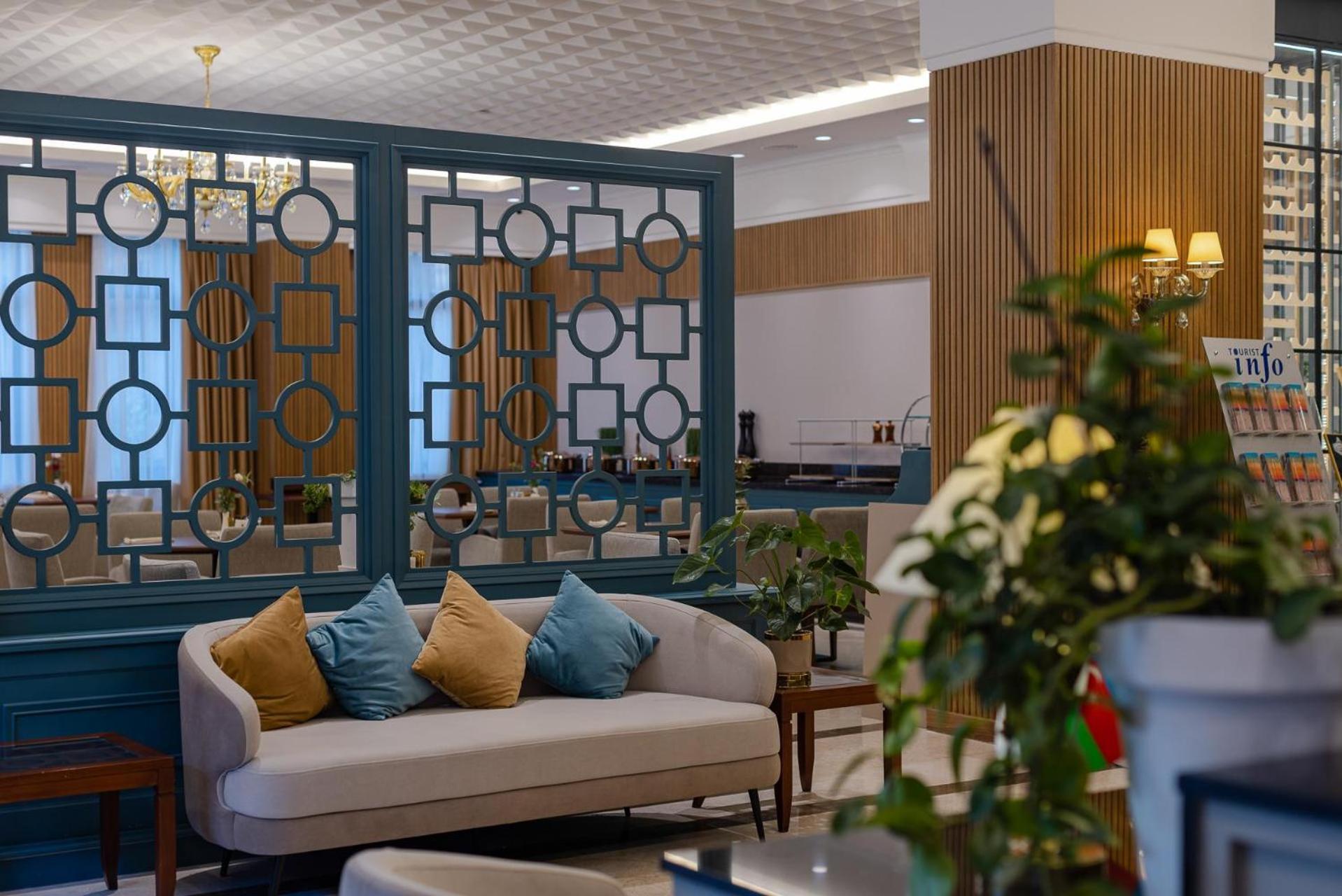 Hotel London 1889 Batumi Ngoại thất bức ảnh