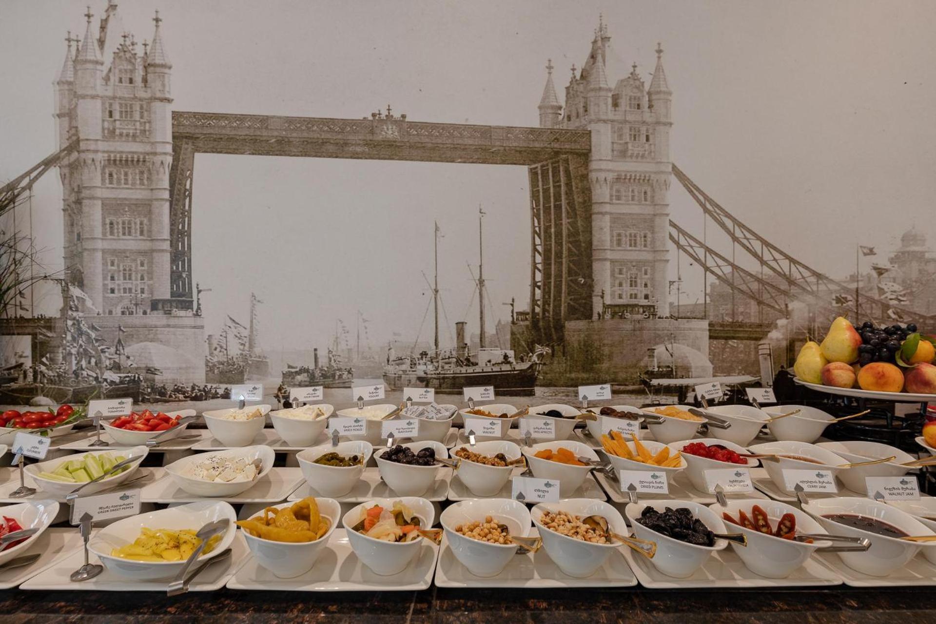Hotel London 1889 Batumi Ngoại thất bức ảnh